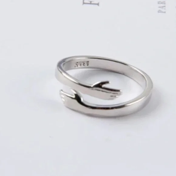 NEW 925 STERLING SILVER LOVE HUG ADJUSTABLE RING, CUTE RING, SHINY RING. - Picture 6 of 6